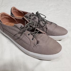 REEF Sneakers